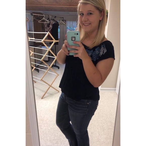 Meet your Posher, Paige - Picture 1 of 1